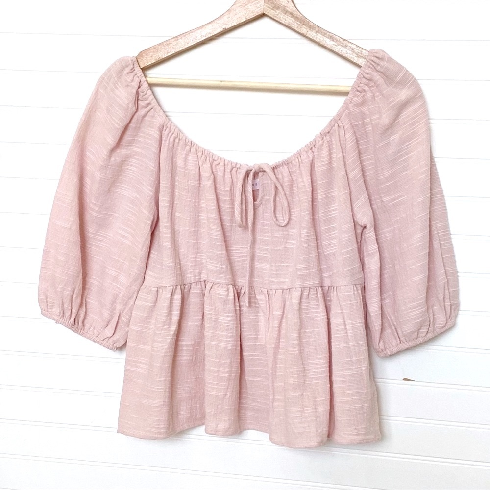 Pale Pink ⭐️NWT Textured Blouse🌸 Shorter Length - Picture 3 of 9